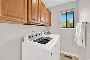2698 E 1650 N, Layton, UT 84040 - Photo 18
