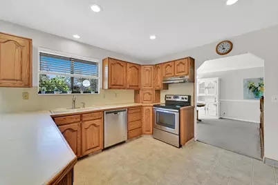 2698 E 1650 N, Layton, UT 84040 - Photo 12
