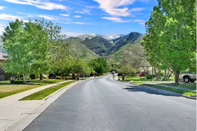 2698 E 1650 N, Layton, UT 84040 - Photo 42