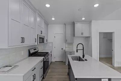 645 N 200 E #512, Providence, UT 84332 - Photo 12