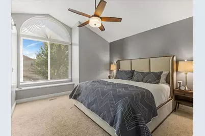 558 E Cherry Plum Ct, Sandy, UT 84070 - Photo 12