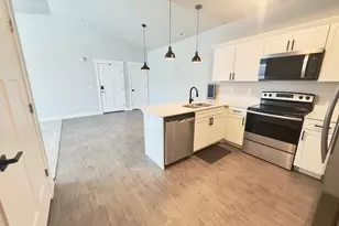 13536 S Poole Dr W, Riverton, UT 84096 - Photo 8