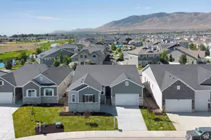 273 E Polaris Dr, Saratoga Springs, UT 84045 - Photo 2