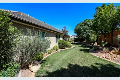 2573 S 3160 Dr E #25, Saint George, UT 84790 - Photo 36