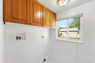 1131 S Redwood Dr W, Salt Lake City, UT 84104 - Photo 20