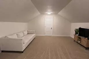 2060 W 850 S, Layton, UT 84041 - Photo 8