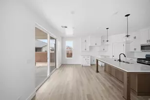 946 E Malibu Dr, Washington, UT 84780 - Photo 8