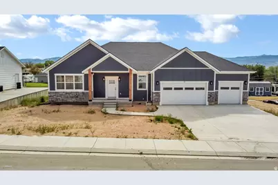 40 N 450 W, Gunnison, UT 84634 - Photo 2
