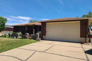 5520 S 1150 W, Riverdale, UT 84405 - Photo 2