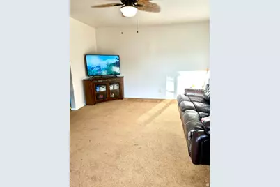 5520 S 1150 W, Riverdale, UT 84405 - Photo 8
