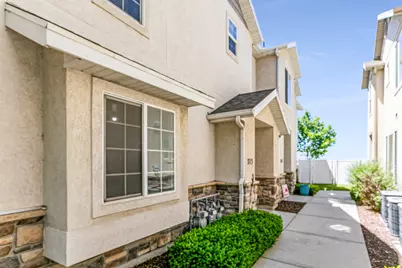 713 W Buckingham Dr, North Salt Lake, UT 84054 - Photo 2