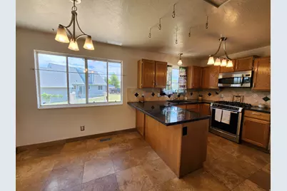 6043 W Parkham Way, Kearns, UT 84118 - Photo 6