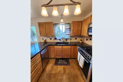 6043 W Parkham Way, Kearns, UT 84118 - Photo 10