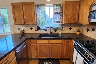 6043 W Parkham Way, Kearns, UT 84118 - Photo 10