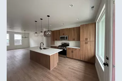 11017 S Freestone Rd #119, South Jordan, UT 84009 - Photo 2