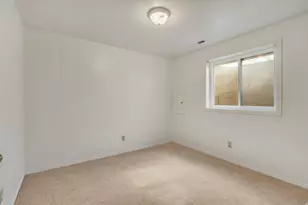 570 S 150 W, Centerville, UT 84014 - Photo 28