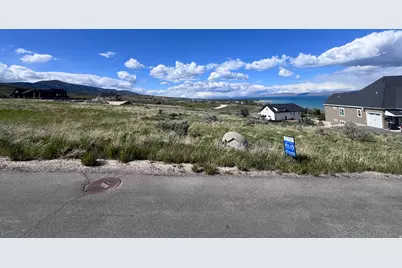291 W Persimmon Dr #14, Garden City, UT 84028 - Photo 4