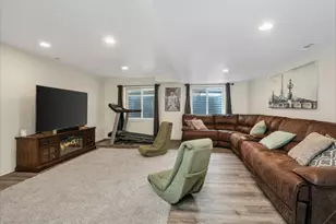 4627 W Aire Dr, West Jordan, UT 84088 - Photo 12