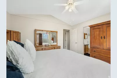 4627 W Aire Dr, West Jordan, UT 84088 - Photo 16