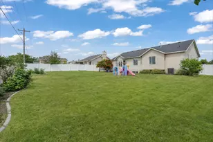 4627 W Aire Dr, West Jordan, UT 84088 - Photo 6