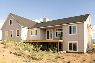 1139 E Center St, Hyde Park, UT 84318 - Photo 4