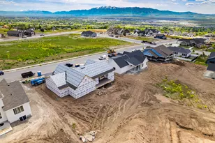 1139 E Center St, Hyde Park, UT 84318 - Photo 18