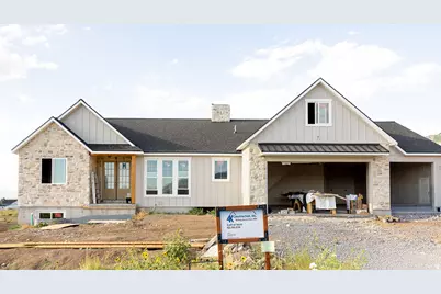 1139 E Center St, Hyde Park, UT 84318 - Photo 1