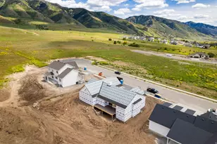 1139 E Center St, Hyde Park, UT 84318 - Photo 32