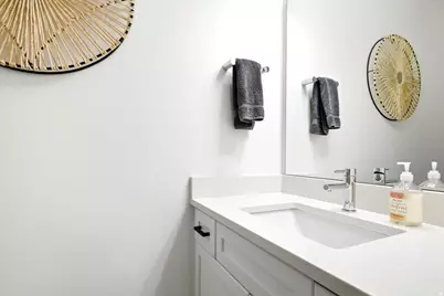 10 W Beebe Ln S, Murray, UT 84107 - Photo 20