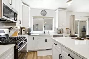 10 W Beebe Ln S, Murray, UT 84107 - Photo 12