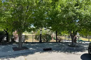 10 W Beebe Ln S, Murray, UT 84107 - Photo 28