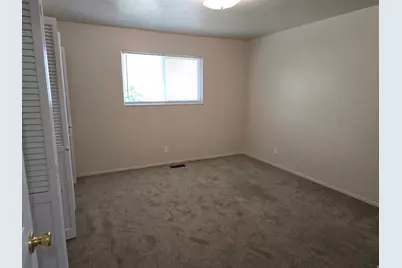 2384 S Derby St, West Valley, UT 84119 - Photo 16