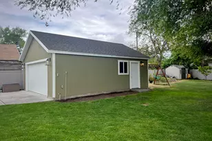 1946 E 3000 S, Salt Lake City, UT 84106 - Photo 4
