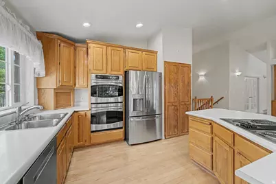 1148 E 250 N, Orem, UT 84097 - Photo 8