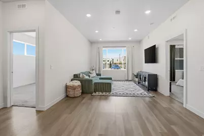 155 E 900 S #102, Ogden, UT 84404 - Photo 8