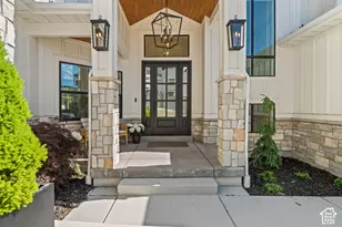 9577 S Hidden Pine Ln, Sandy, UT 84092 - Photo 8