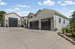 9577 S Hidden Pine Ln, Sandy, UT 84092 - Photo 6