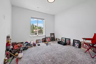 9577 S Hidden Pine Ln, Sandy, UT 84092 - Photo 56