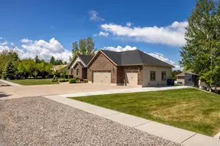 395 N 575 E, Hyde Park, UT 84318 - Photo 2