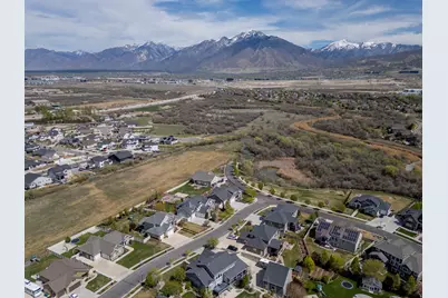 1332 W Salmon Caddis Dr, Bluffdale, UT 84065 - Photo 2
