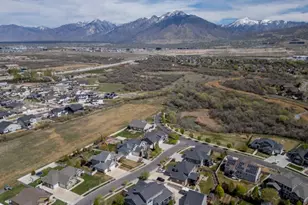 1332 W Salmon Caddis Dr, Bluffdale, UT 84065 - Photo 6