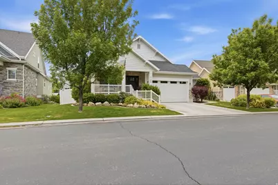 2109 W Sunflower Ln, Mapleton, UT 84664 - Photo 2