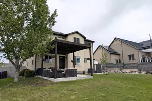 8936 N Barton Creek Dr, Eagle Mountain, UT 84005 - Photo 4