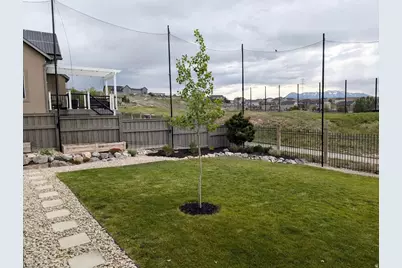 8936 N Barton Creek Dr, Eagle Mountain, UT 84005 - Photo 8