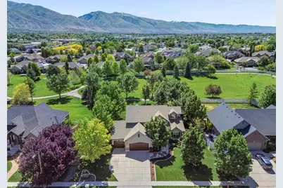 1001 Mill Shadow Dr, Kaysville, UT 84037 - Photo 2