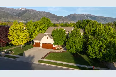 1001 Mill Shadow Dr, Kaysville, UT 84037 - Photo 2