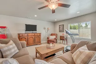 728 S Golden Leaf Way, Mapleton, UT 84664 - Photo 28
