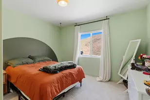 2031 N Golden Ruby Dr, Saratoga Springs, UT 84045 - Photo 12