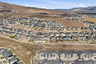 2031 N Golden Ruby Dr, Saratoga Springs, UT 84045 - Photo 34