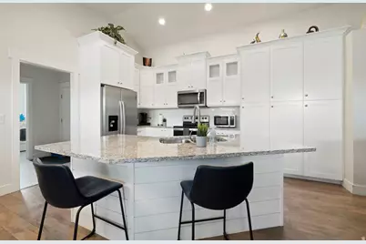 7067 S 2700 W, West Jordan, UT 84084 - Photo 18